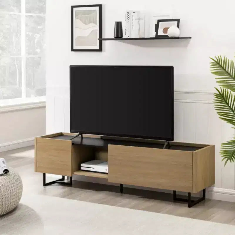 Mobile TV moderno da 160 cm con piano in finto marmo e gestione dei cavi