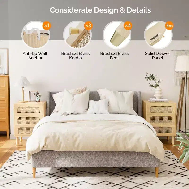 Comodino a 3 cassetti in MDF naturale con cassetti in rattan e presa di corrente