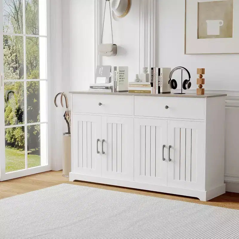 Credenza a buffet da fattoria da 56 pollici – Mobile credenza con cassetti, ripiano regolabile e ante scorrevoli, bianco