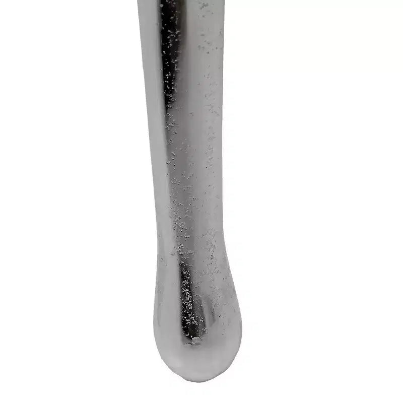 Tavolino d'appoggio laterale scultoreo color argento – Piano rotondo in vetro temperato, design a goccia